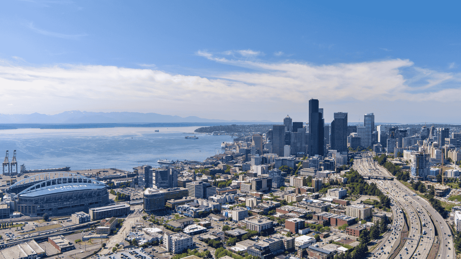 Seattle skyline showing Lumen Stadium